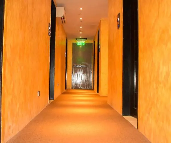 Cebu Dulcinea And Suites-mactan Airport 3*