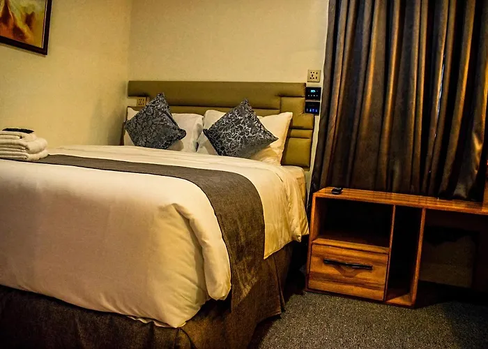 Cebu Dulcinea And Suites-mactan Airport 3*