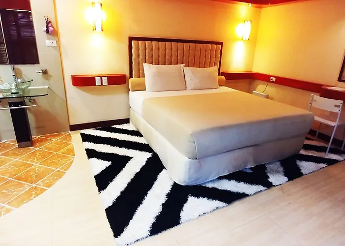 Cebu Dulcinea And Suites-mactan Airport Hotel 3*