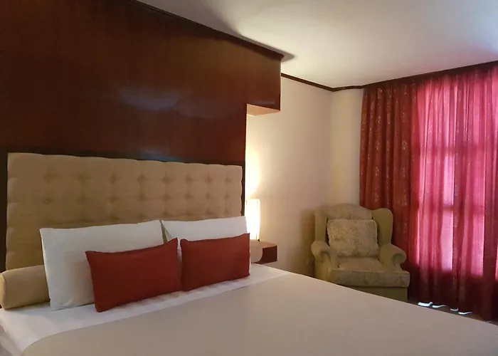 Cebu Dulcinea And Suites-mactan Airport Hotel 3*